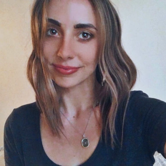 Meet your Posher, Samantha - Picture 1 of 1